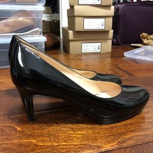 Chelsea Low Pump in Black